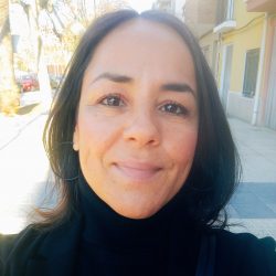 Ana Rico · Distribución y Producción